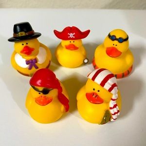(043) NEW Rubber Duckies - 5 in total- toys for kids or dogs